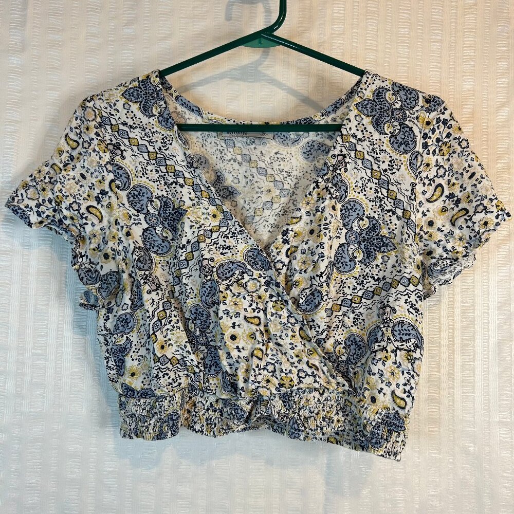 Hollister V-Neck Cropped Blouse Womens Sz Large